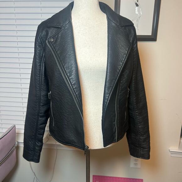 Abercrombie & Fitch Pleather Biker Style Jacket Size Large Lined Zippers - Picture 2 of 8